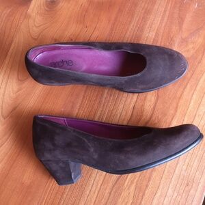 Arche suede pumps